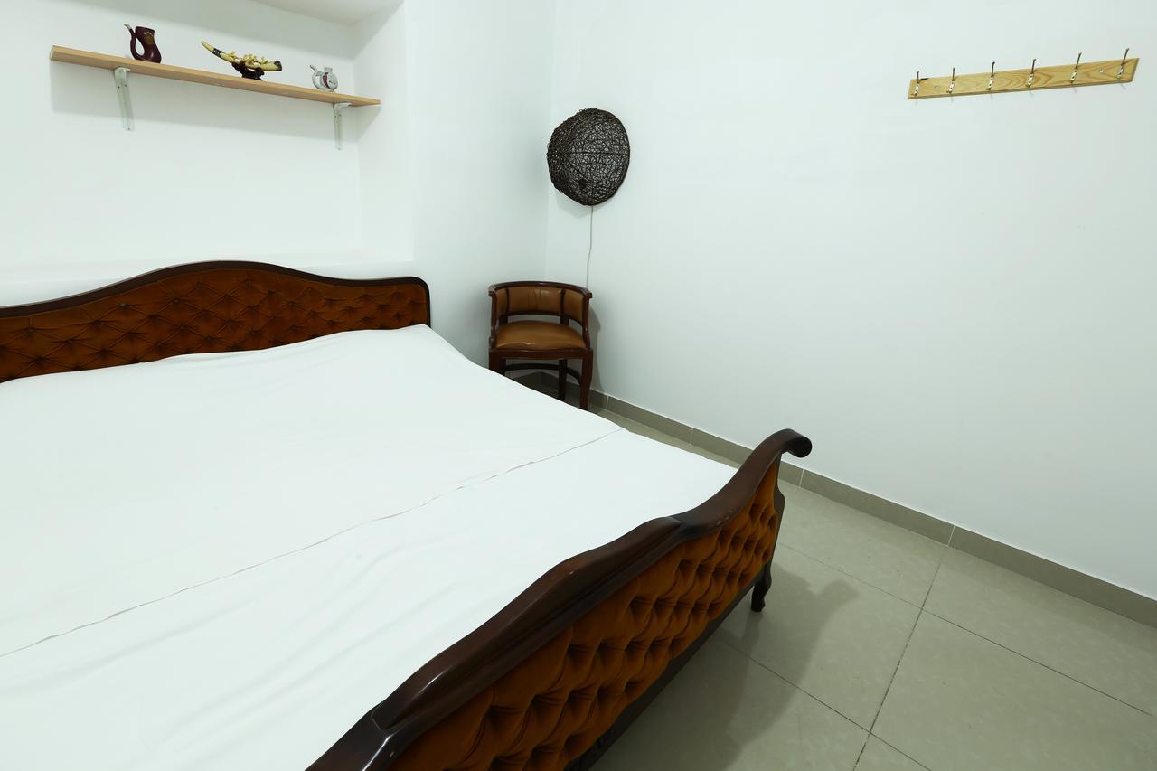 Byron Hostel Ереван Экстерьер фото