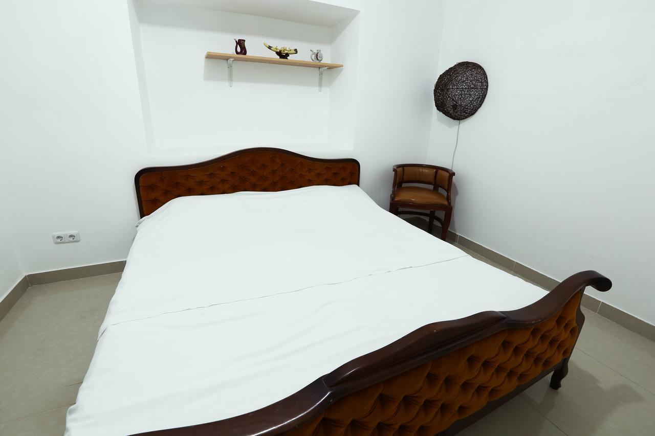 Byron Hostel Ереван Экстерьер фото
