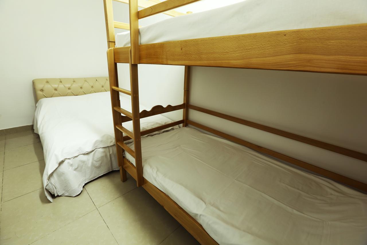 Byron Hostel Ереван Экстерьер фото