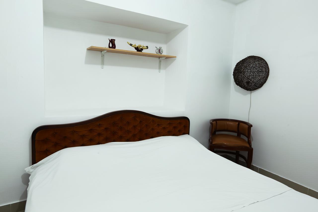 Byron Hostel Ереван Экстерьер фото