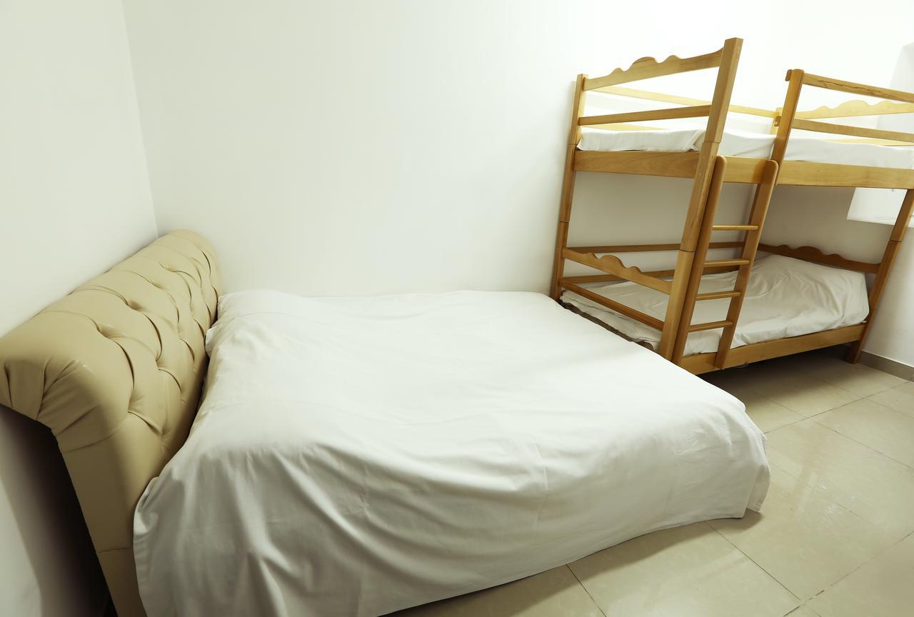 Byron Hostel Ереван Экстерьер фото