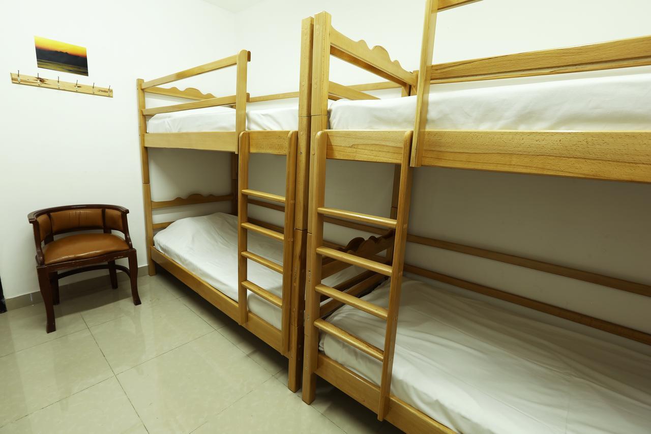 Byron Hostel Ереван Экстерьер фото